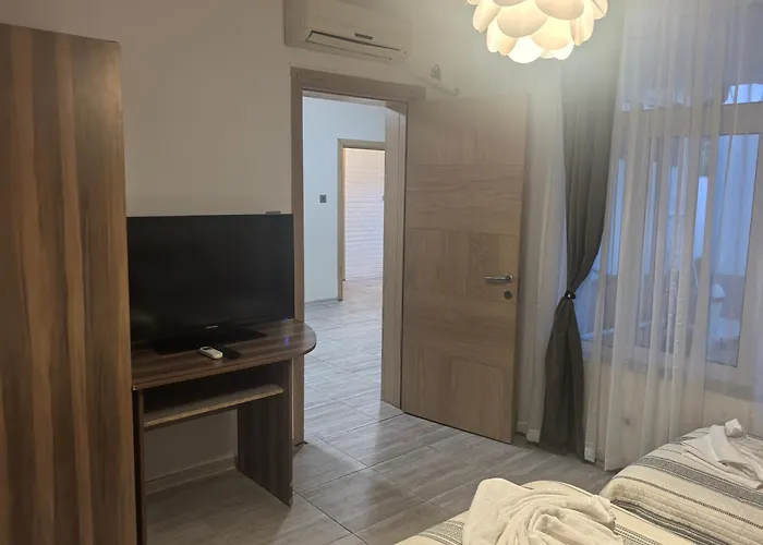 Zora Guest Aprtment *